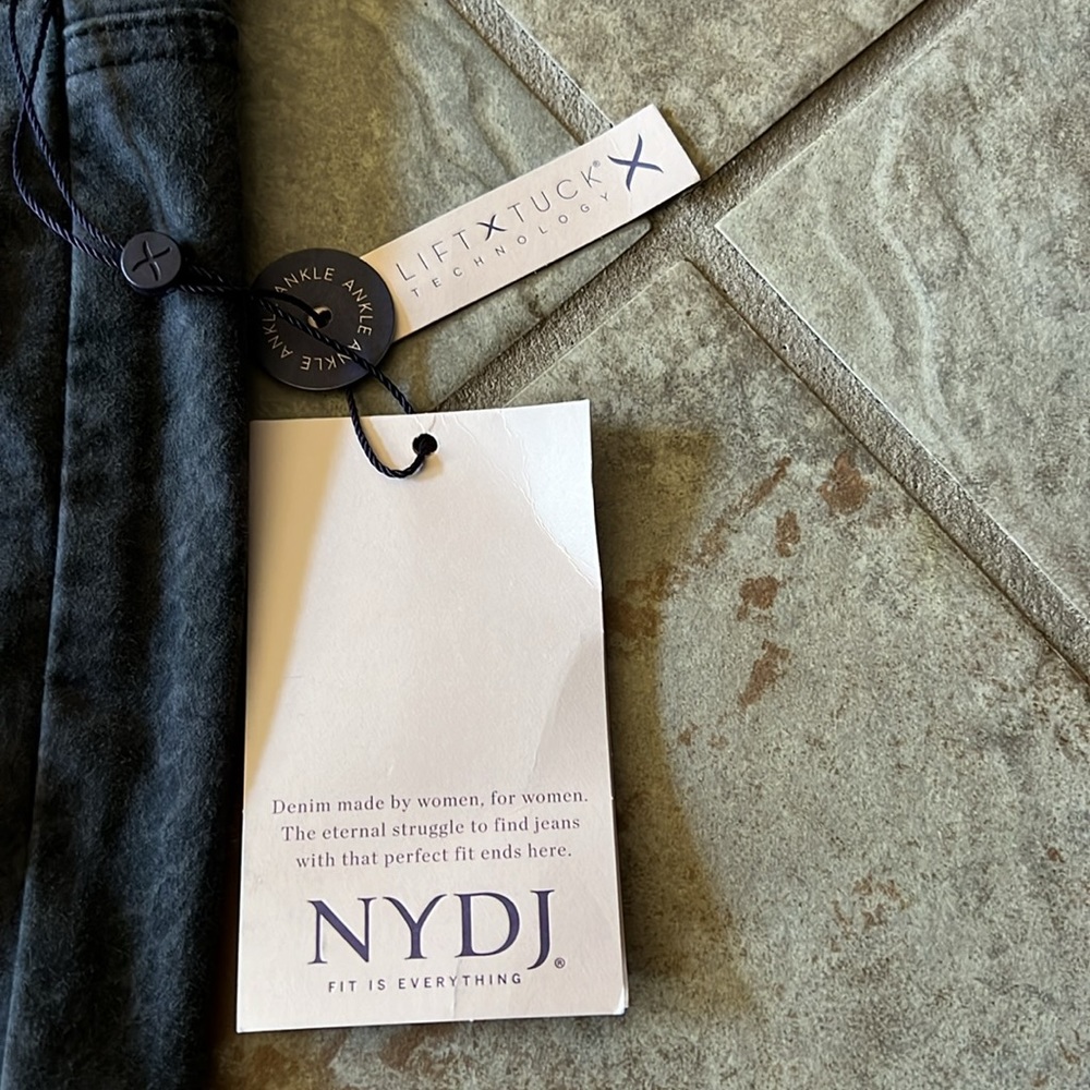 NYDY - Picture 3 of 7